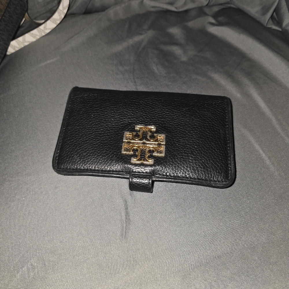 Tory Burch Black Leather Wallet with Gold Logo